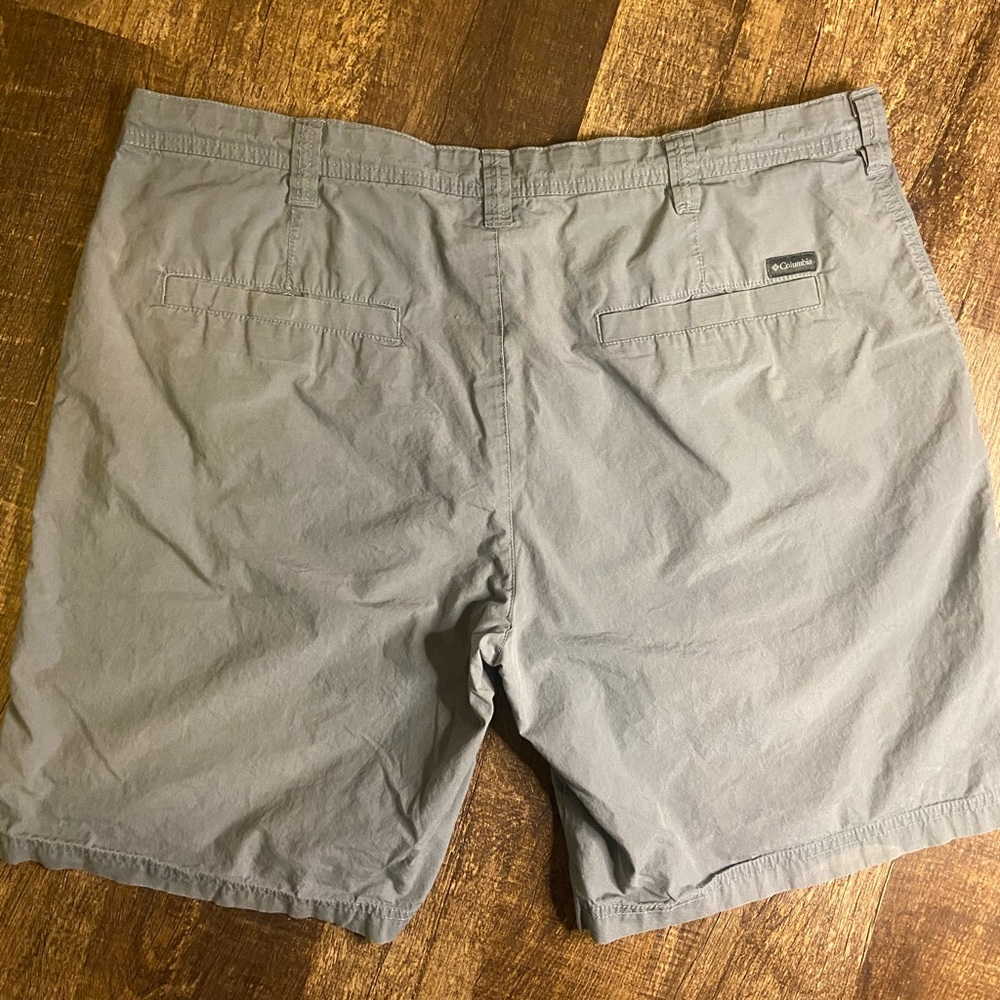 Columbia Men’s shorts  size 40
